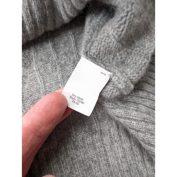 READ J Crew Italian Cashmere Sweater Mens Large Gray Cable Knit Crewneck - Picture 5 of 8